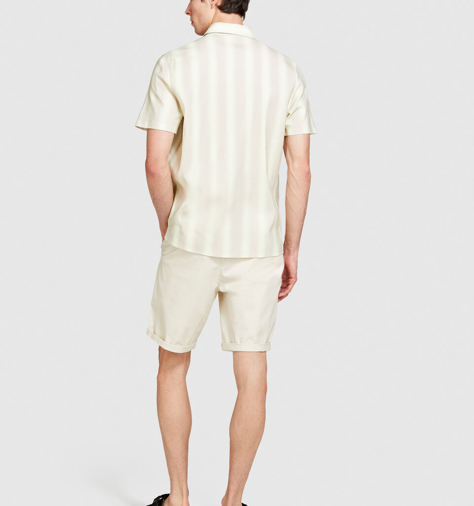 Short sleeve printed shirt - men's slim fit shirts - Multi-color | Sisley image number 3